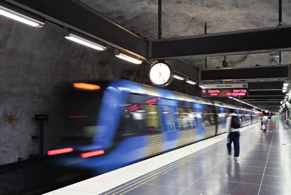 Tunnelbana, pendeltåg och spårvagn Plattformar Trafikinformation ombord Informationsluckor Biljettluckor Hissar Antalet tunnelbanor, pendeltåg och spårvagnar ökar över hela världen.