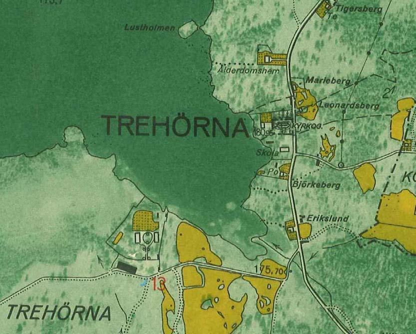 Utsnitt ur ekonomiska kartans blad 074 98 Trehörna, 1948. Av kartan framgår det att kyrkogården då endast var utvidgad en gång åt norr, kvarter II.