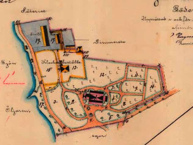 Julita kyrka tros vara byggd som en romansk kyrka under 1100-talet, med ett rektangulärt långhus och ett smalare kor i öster. Under 1300-talet förlängdes den romanska kyrkan åt öster.