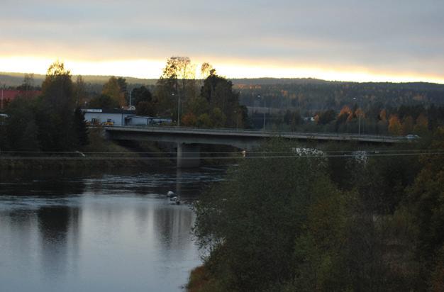 Dingersjö förlängd mötesstation och ombyggnad av väg 562 mellan Bommen och Nolby För att öka kapaciteten på järnvägen ska vi bygga både en förlängd mötesstation på 2,5 km och byta ut tre