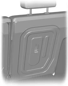 Barnsäkerhet ISOFIX-FÄSTPUNKTER VARNING! Använd utrustning som motverkar rotation när ISOfix-systemet används. Vi rekommenderar att ett förankringsband eller stödben används. ANM.