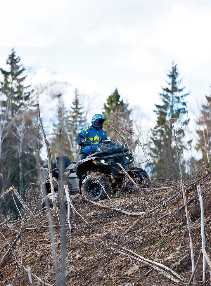 Däremot är det ett jäkla grepp så fort underlaget blir lite mjukare och tillåter att däcken gräver ner sig lite.