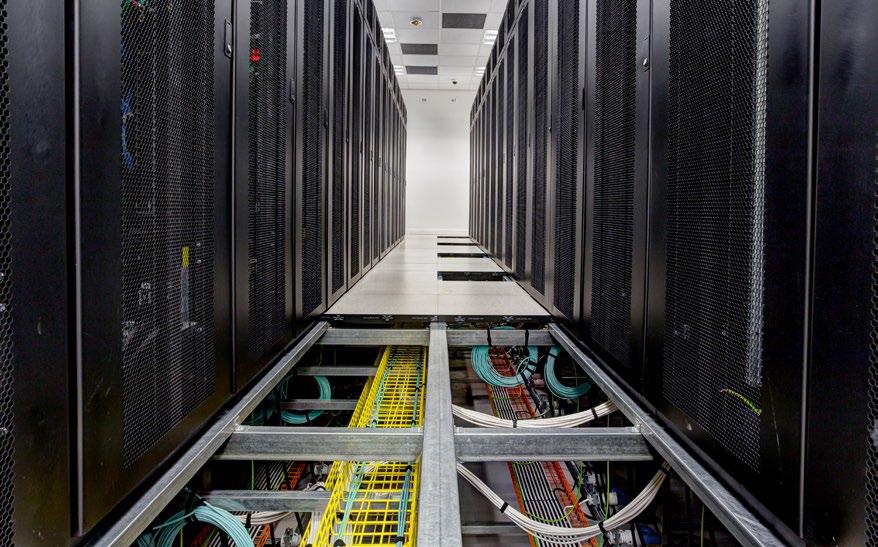 Iso Floor för datorhallar Det självklara valet till alla datacenter Bergviks Iso Floor är marknadens starkaste och mest flexibla installationsgolv.