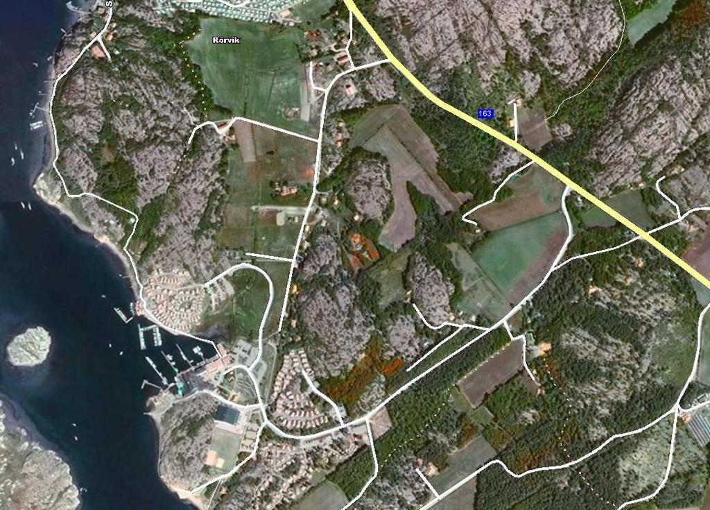 1 Allmänt På uppdrag av SwedeMount har Geosigma AB utfört en översiktlig geoteknisk- och bergteknisk utredning samt en radonutredning på fastighet samt del av fastigheterna Tanums-Rörvik 1:48 och