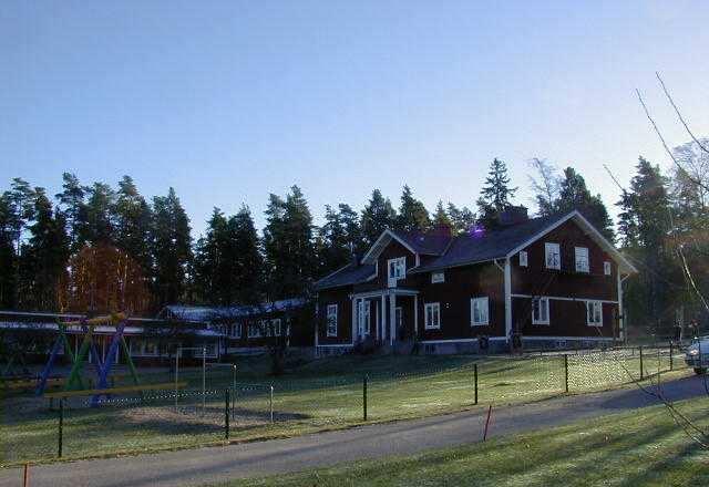 18 Ransbergs skola Kommunen bör utreda vilken samhällsservice som är möjlig att erbjuda även lokalt i Fagersanna.