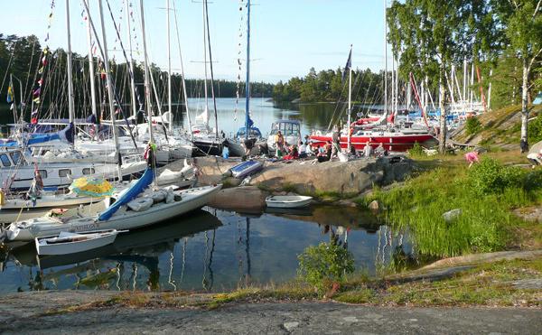 Midsommar på Norrgårdsön Text & foto: K.