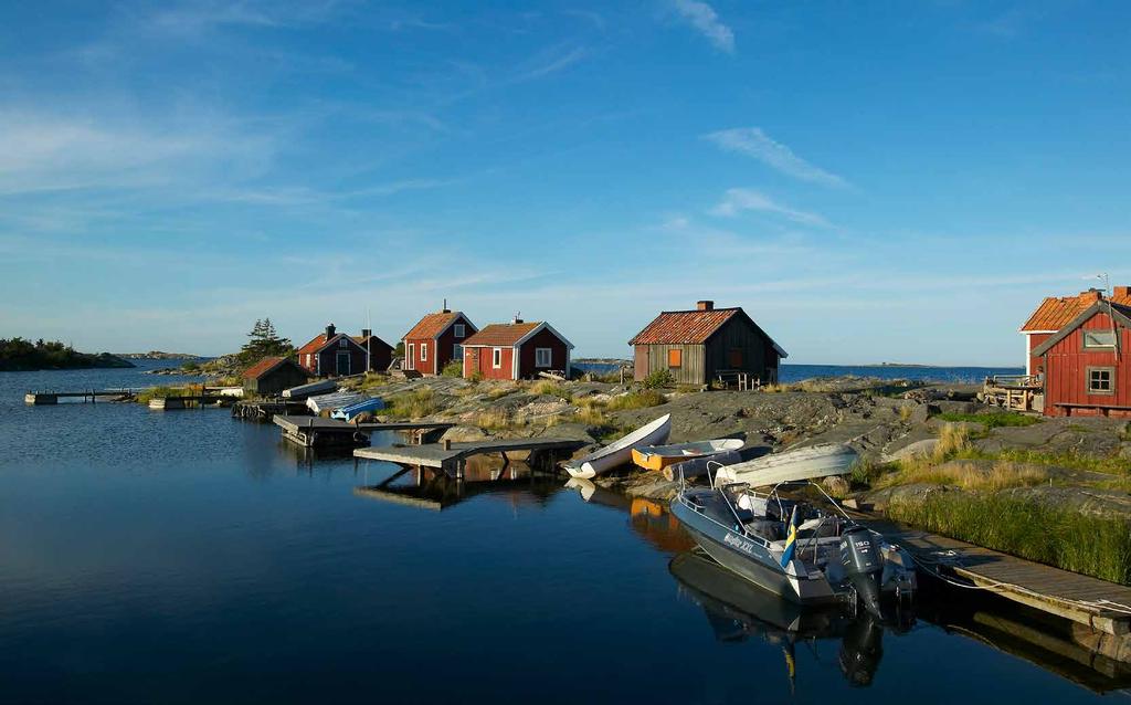 Havsnära öar och avlägsna fiskeplatser Stockholms skärgård är något alldeles speciellt. Och öarna närmast havet, utskärgården, saknar motstycke.