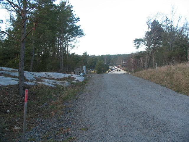 Fotot visar den anlagda vändplatsen i slutet av Fågelviksvägen. 2102"#0# 17 Planområdet skall anslutas till kommunalt vatten och avlopp.