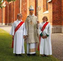 Vi kommer att sakna hennes glada och spontana sätt när hon hälsar alla välkomna och hennes varma intresse för andra människor. Hon har varit en tillgång för oss alla. Tack Sanna!