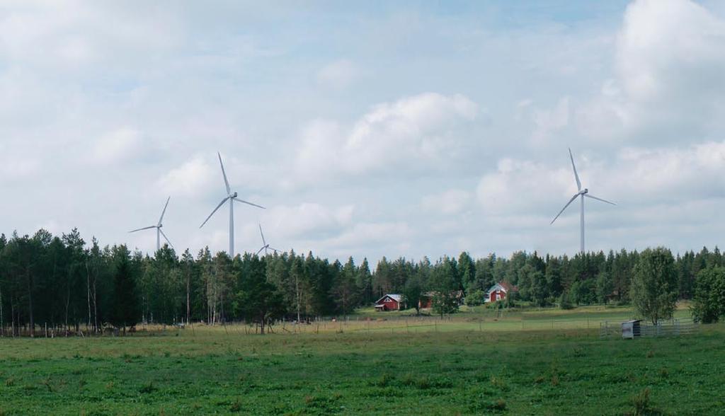 Visualisering från Uttermossa. De nordligaste delarna av projektområdet når som närmast till cirka 300 meters avstånd från bosättningen. Tornhöjd 140 m. 2.