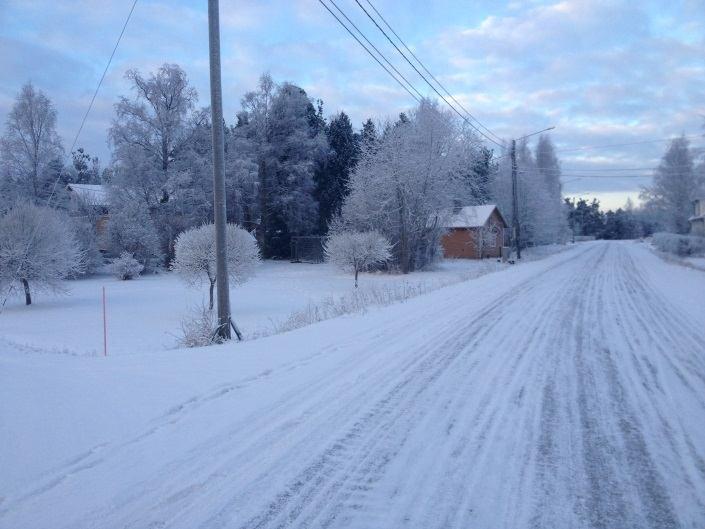 2. UTGÅNGSPUNKTER 2.1 Utredning om förhållandena på planområdet 2.1.1 Allmän redogörelse Området är till stor del bebyggd miljö. Området är relativt låglänt med höjdskillnader på 0-6 m.