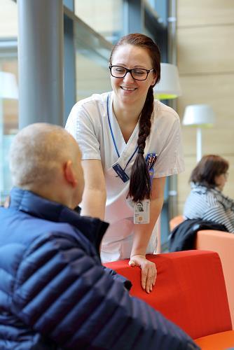 Personcentrerad vård Berättelse: Jag vill att personalen lyssnar på mig, och tar med det i bedömningen så att de vet vad som är viktigt för mig Partnerskap: Jag får vara