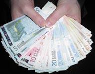 EKONOMIO EŬROPA UNIO La eurobiletoj en Belgio Laŭ la TTT-ejo Eurobilltracker (www.eurobilltracker.