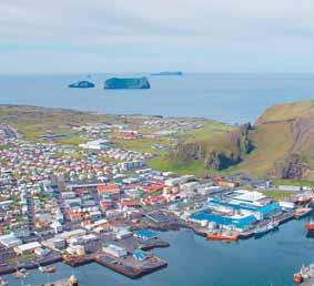 Hún setti sig upp á móti valdamestu mönnum landsins og gekk svo langt að hún hótaði að fleygja sér í fossinn yrði hann virkjaður.