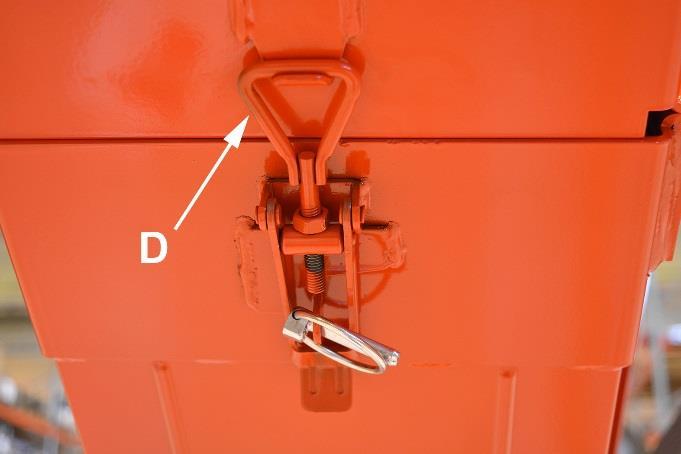 12 10. Lyft transportören till önskad vinkel med hjälp av en vinsch (max. 40 ) och lås utmatningstransportörens övre del i driftläge genom lås D på bild 8.