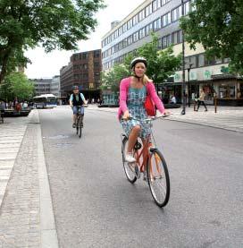 LÄS MER: Handlingsplan för ökat cyklande i Västerås www.vasteras.se/op CYKELPLANERING - Cykelparkeringar vid busshållplatser som en del i införande av SmartKoll.