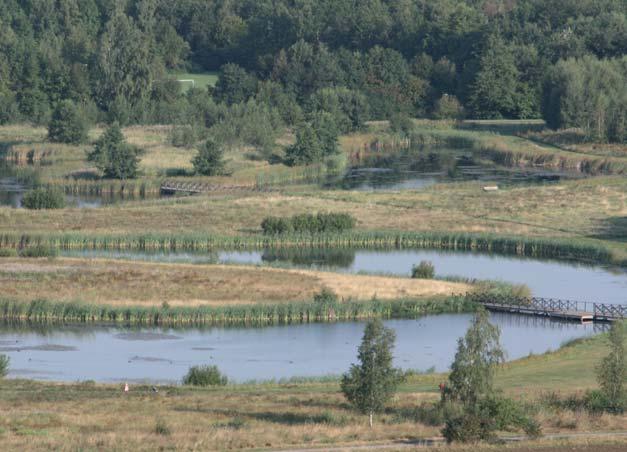 LÄS MER: Va enplan www.vasteras.se/op Som ett komplement till det lokala omhändertagandet föreslås att större vattenparker anläggs. Vattenparken är en anläggning där vattnet renas med naturens hjälp.