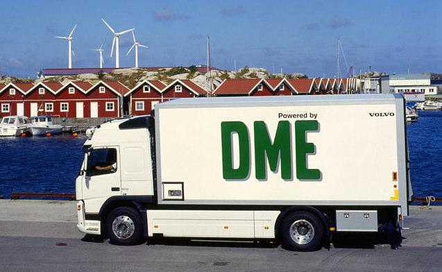 DME - vårt primära alternativ för framtiden Konventionellt dieselbränsle (ytterligare förbättrat, möjligen innehållande syntetiska komponenter) kommer att dominera som bränsle för transporter i