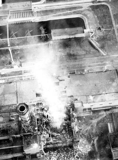 Föreläsning 11 Torkel Glad Februari 2018 20 Konsekvenser av misslyckande Exempel: Tjernobyl 1986 Instabil process Urkopplad regulator Resultat: Explosionsartad eektökning som förstörde