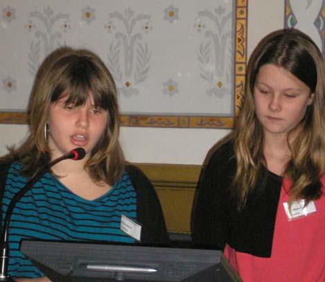 Löderups skola På Svarteskolan har man ett Svarteforum, och Stina Eklund (till höger på bilden nedan) och Olivia Persson