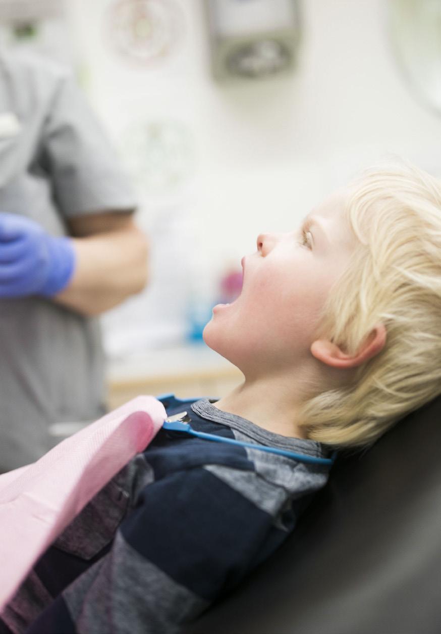 BARN- OCH UNGDOMSTANDVÅRD SYFTE: Personal på avdelningen för pedodonti och avdelningen för ortodonti, Odontologiska Tandhygienister och tandsköterskor Kursdeltagarna ska kunna göra munhälsokontroller