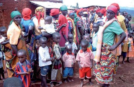 moderna vivo VAKCINADO Protektas nur Dio Fine de oktobro estas vakcinitaj kontraŭ poliomjelito la unuaj infanoj en Burundo.