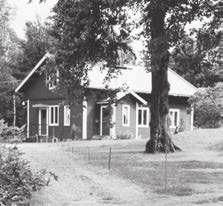 Delsjöarna. 1866 beslutades att Delsjöarna skulle utnyttjas och staden köpte in ett område som tillhörde gårdarna Lilla Torp, Kärralund m fl.