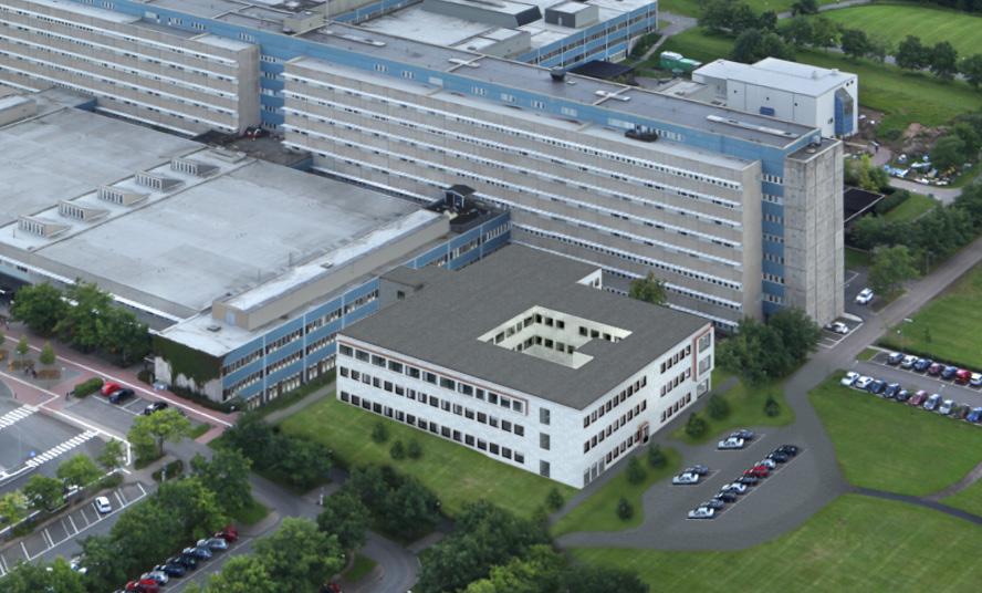4 TOMT Sjukhuset byggdes i stadens nordvästra utkant under en relativt kort tidsperiod, mellan år 1968 och 1976, som ett centralsjukhus för Skaraborgs län.