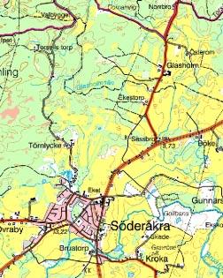 Undersökningens förutsättningar I mars 1999 utfördes en arkeologisk undersökning av en järnåldersboplats i en åker ungefär två kilometer norr om Söderåkra samhälle i Kalmar län.