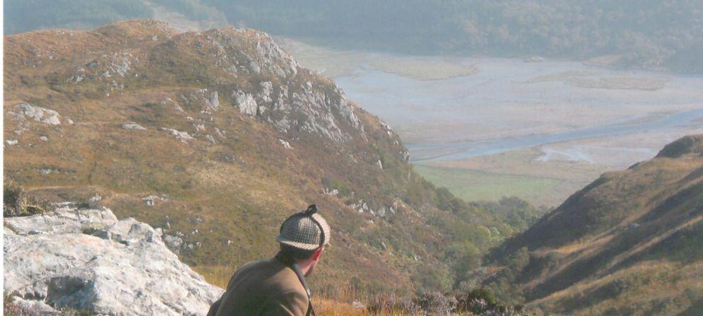 Höjdpunkter Höjdpunkter & & Beskrivning Beskrivning Förstklassig jakt på kronhjort i det skots... Överblick Höjdpunkter Godset består av högland med ljung och öppna marker.