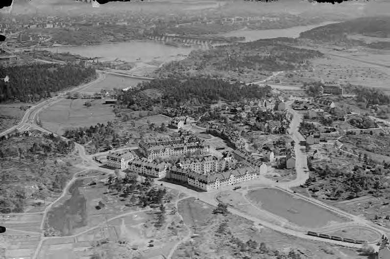 Området förvärvades 1907 av den omsider ökände bankiren Olof Aschberg tillsammans med lera kompanjoner i bolaget Nyborgs AB, bildat samma år (namngivet efter torpen).