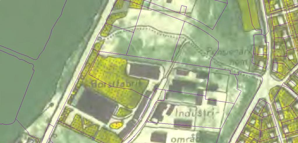 2 (8) Bild 2 visar hur området såg ut 1954. Bild 2 Ekonomisk karta 1954 - Geosecma Föroreningar På området har det förekommit och förekommer verksamheter som t.ex.