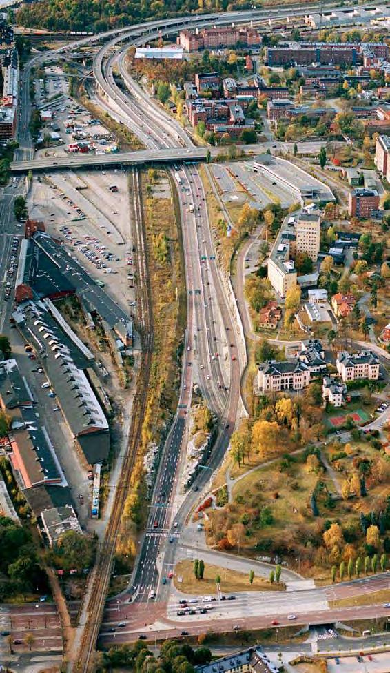 Karolinskaområdet är topografiskt avskilt från den historiska staden.