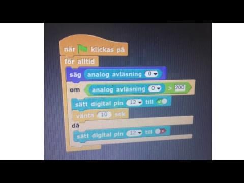 Smartare hem I grupp bygga en enkel modell där det finns delar som styrs och regleras med hjälp av en arduino-dator och scratch-programmering.