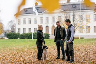 Undervisningshuset är Skinnskattebergs herrgård från 1700-talet. På campus finns vårt learning center och bibliotek integrerat.