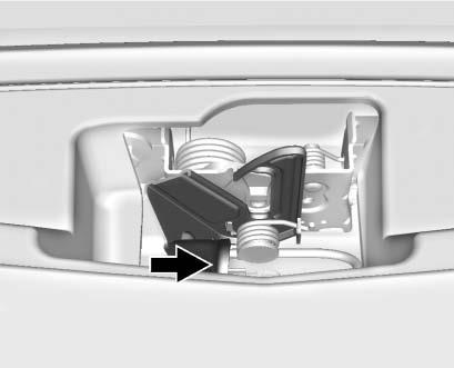 Den innehåller mycket mer information om bilens underhåll än denna handbok. Denna bil har ett airbagsystem. Se Service av ett fordon med airbags 0 84 innan du försöker utföra servicearbete själv.