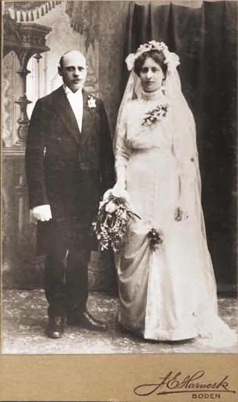 1913 1915 Hugo Holmqvist (1879-1965) f och d i Roknäs, Piteå lf gifte sig 1913 med