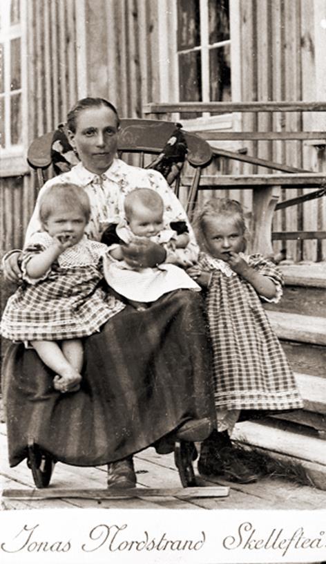 Lindqvist (*1897), Jenny Wiktoria g. Brännström (*1899) och Maria Karolina g.