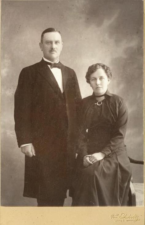 Arvidsjaur och d i Vidsel, Älvsbyn gifte sig 1925 med Hugo Kärrman f i