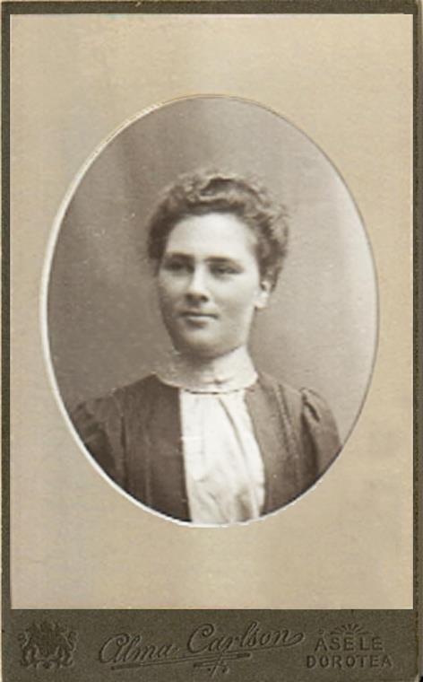 Alma Carlson i Åsele och Dorotea Alma Lovisa Carlson f 1875-02-22 f i Örebro och emigrerade till Kanada 1909.