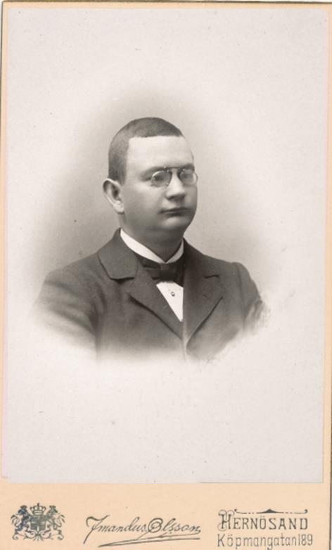1898 - Härnösand 1900 Medicinalrådet Gustaf Rickard Stenbeck (1863-1946) f i Gudhem, Skaraborgs län, g 1901 och d i Stockholm