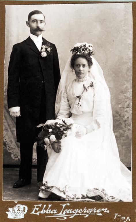 1908 1912 Tidnings- och riksdagsmannen Anton Wikström (1876 1935) f i Byske och d i Skellefteå gifte sig 1908 med