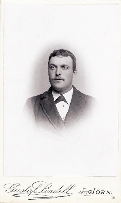 Gustaf Lindell/G. Lindell i Jörn, Vindeln Gustaf Lindell (1869-1953) f i Jörn och d Port Wing, Wisconsin, USA.