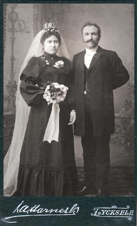Ida Andersdotter (1884-1954) f i Ajaur och d i Torrberg, Norsjö Främre Vilhelmina Andersdotter g Hellgren (1879-1918) f i