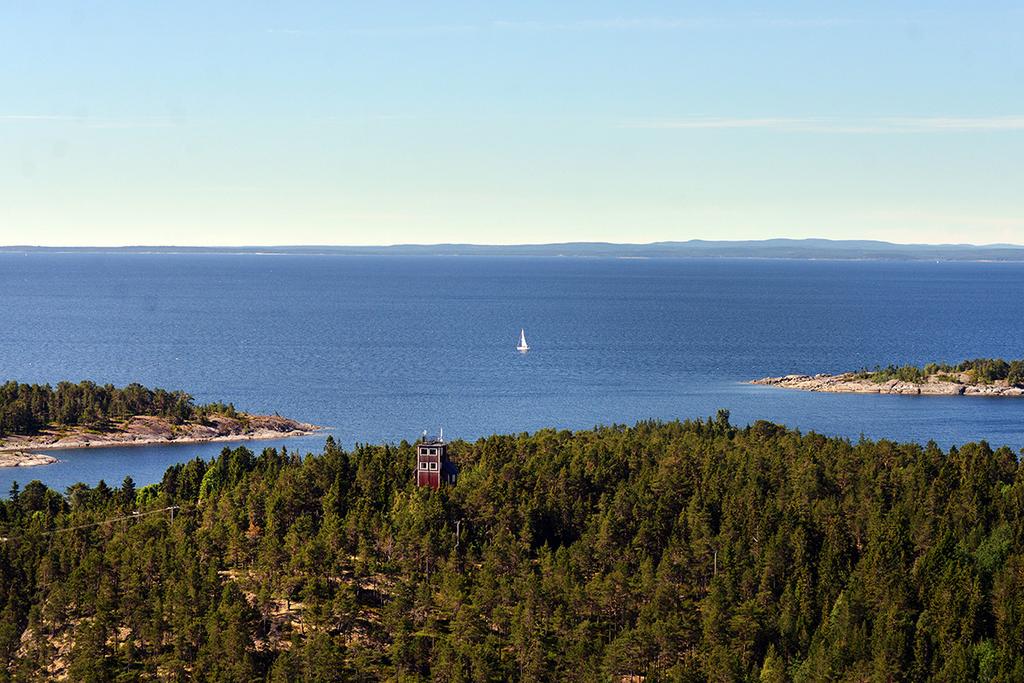 Områden med särskilt skydd I Miljöbalkens 7 kap. anges olika typer av områden som har särskilda skydd för bevarande av naturvärden med mera.