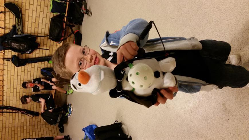 maskot Olof med Bele-mantel och