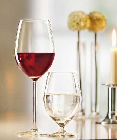 Glasen är av hög kvalitet och har en hög fot som passar de bästa vinerna. Finns med eller utan mätrand. Kan diskas i maskin. 5 års kompletteringsgaranti! ALLURE Kap.