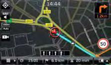 Trafikinformation* Navigationssystemet ger kontinuerlig trafikinformation som uppdateras varannan minut. Här ser du enkelt vilka vägar som är lättframkomliga och vilka du bör undvika.