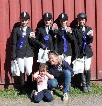 Hoppning privatponnyer 1. Elin Gustafsson, Black Pearl 2. Julia Holmqvist, Sonella 2. Carolin Löfgren, Borris Hoppning privathäst 1. Anton Synnerdahl, Qurage 2.