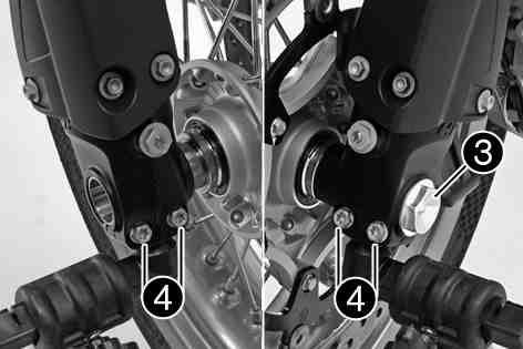 13 HJUL, DÄCK 96 13.1 Demontera framhjuletx Förarbete Lyft upp motorcykeln med lyftanordningen baktill. ( s 68) Lyft upp motorcykeln med lyftanordningen framtill.